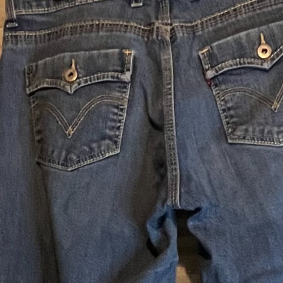 Levi’s Mid Rise Stretch Medium Wash Cropped Capri Jeans Size 32" - Picture 4 of 4